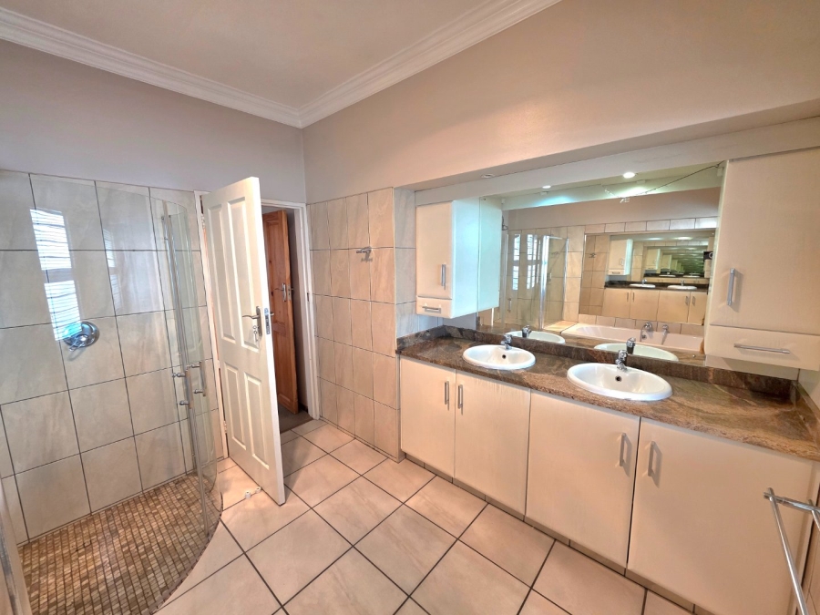 5 Bedroom Property for Sale in Eureka Free State